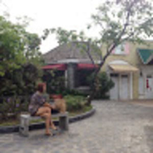 Meet your Posher, Amika